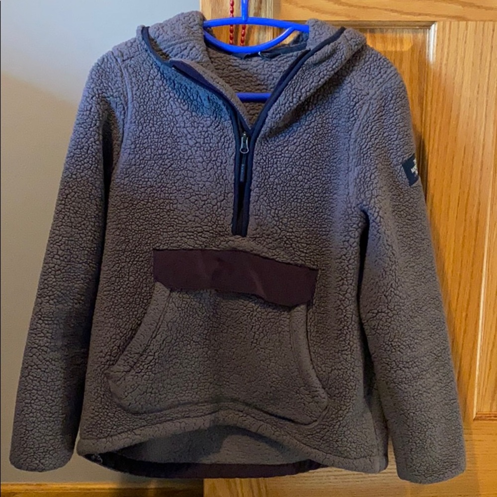 Women’s North Face Medium Hooded Pullover Zip-Up